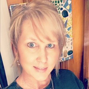 Meet your Posher, Kari